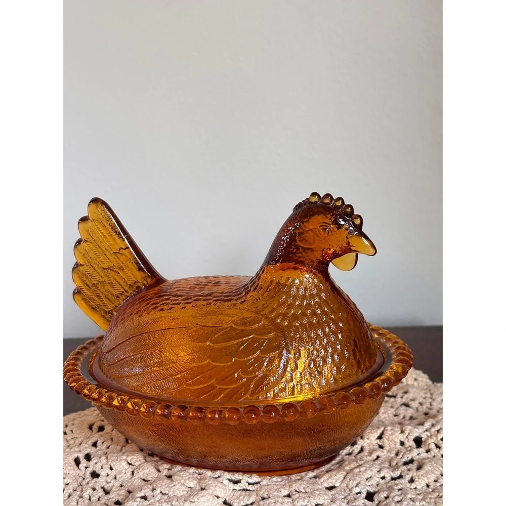 Vintage Indiana Glass 7-inch amber Hen on Nest perfect beaded rim no chips